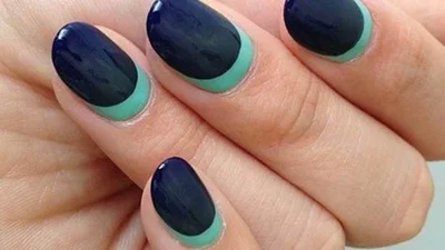 Лунний манікюр: 49 стильних ідей