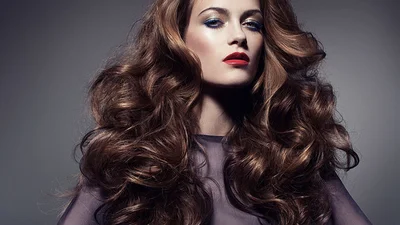 Майстер-клас: як зробити об'ємні локони без плойки та бігуді