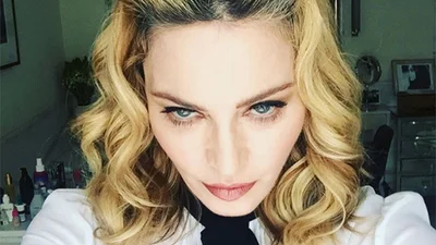 Мадонна поділилася кумедним селфі без макіяжу 