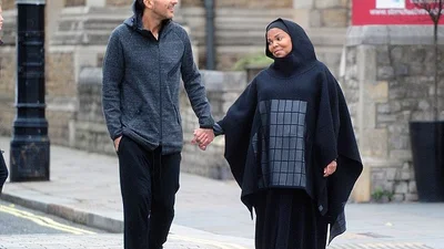 Вагітна Джанетт Джексон шокувала мусульманським нарядом