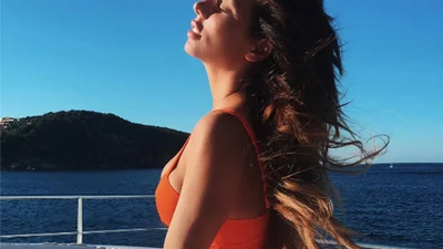 Красива Анна Сєдокова у новому образі