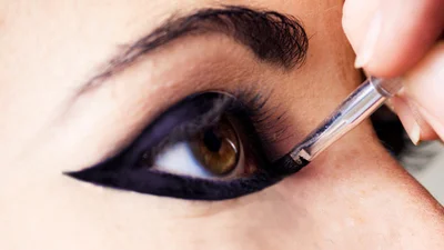 Візажист Кім Кардашьян показав секрети "котячого" макіяжу