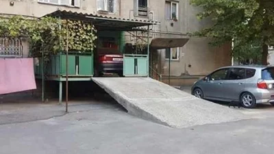 Свіжа підбірка автоприколів, яка розсмішить до сліз