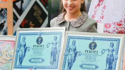 9-річна дівчинка стала наймолодшою письменницею України