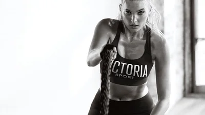 Ангели Victoria's Secret презентували стильну спортивну колекцію