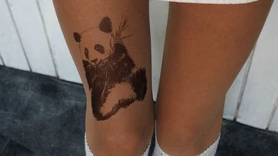 Прикольні колготи замінять татуювання