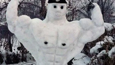 20 нереально крутих сніговиків від народних умільців