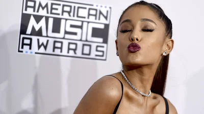 American Music Awards 2016: жахливі наряди зірок 