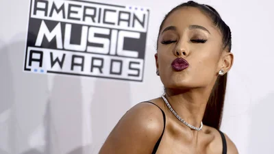 American Music Awards 2016: жахливі наряди зірок