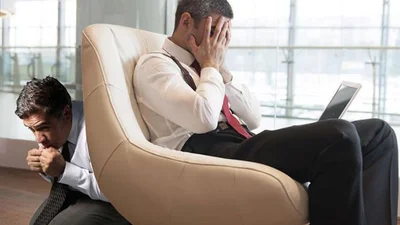 Цей чоловік робить смішні фотожаби зі стокових знімків