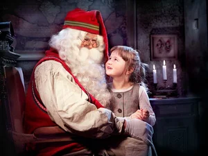 Американський фотограф показав реакцію дітей на Санта-Клауса