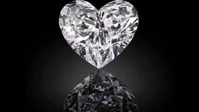 У світі створили найбільший діамант у формі серця 
