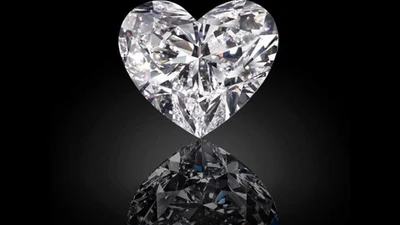 У світі створили найбільший діамант у формі серця