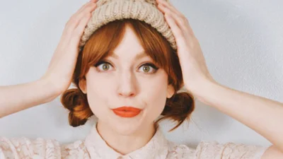 15 бездоганних зачісок під шапки і капелюхи