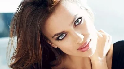 Ірина Шейк показала свою вагітність