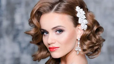 Стильні зачіски для наречених з коротким волоссям