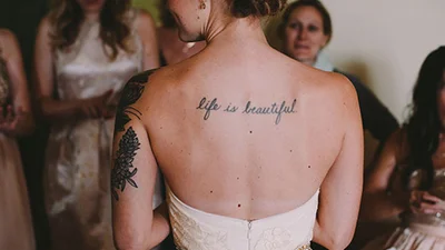 Вишукано і яскраво: прекрасні наречені з татуюваннями