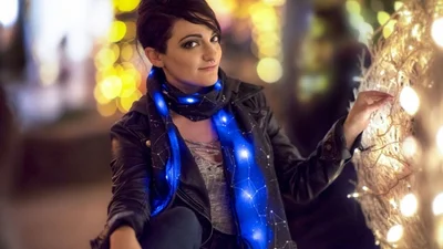 Замість гірлянди: дизайнери пропонують зірковий світлодіодний шарф