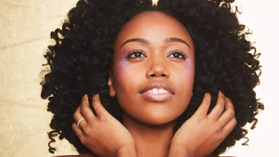 Глітер-стробінг - феєрична ідея для макіяжу