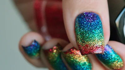 Майстер-клас: як правильно наносити лак з блискітками