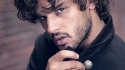 11 гарячих латиноамериканців, перед якими важко встояти