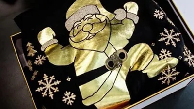 Більше золота: найдорожчий різдвяний светр 