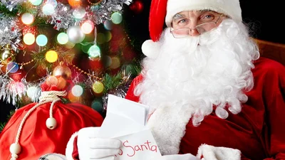 Не то, чего мы ожидали: курьезные снимки с Дедом Морозом