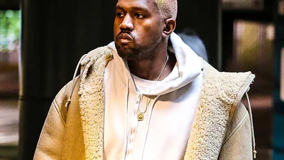 Каньє Вест зробив собі зачіску кольору веселки