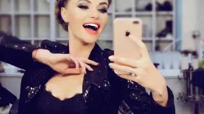 Слава з "НеАнгелів" привітала всіх зі святами