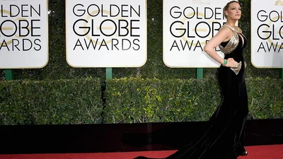 Критики вибрали найгарнішу сукню "Золотого глобуса 2017"