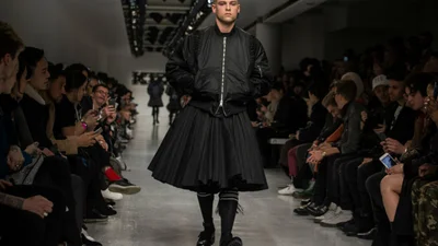 Це мабуть жарт: шокуючі чоловічі наряди з Тижня моди у Лондоні