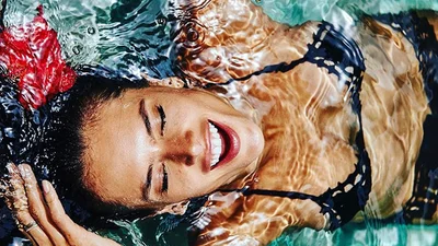 Алессандра Амбросіо показала сексуальні фото з відпочинку