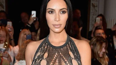 Кім Кардашьян налякала божевільним манікюром