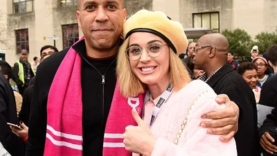 Жіночий марш: голлівудські зірки вразили вуличним стилем