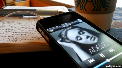 "Зірковий айфон": британка купила смартфон з номерами світових зірок