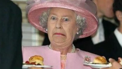 Веселі фото, які доводять, що Королева Єлизавета - крута бабуся