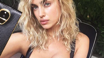 Вона прекрасна: з'явилися фото вагітної Ірини Шейк з животиком