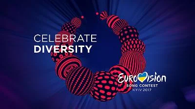 Українські зірки покуштували шоколадний символ "Євробачення 2017"