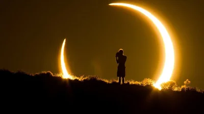 В мережі показали вражаючі кадри унікального Сонячного затемнення