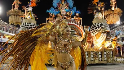 У Ріо-де-Жанейро стартував найгучніший карнавал року