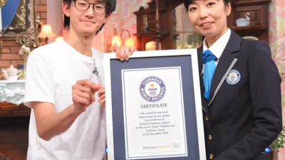 Винахідливий японець клацнув пальцями і потрапив до Книги рекордів Гіннеса