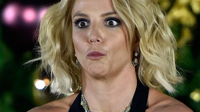 Зіркові провали: Брітні Спірс ненароком оголила груди на концерті