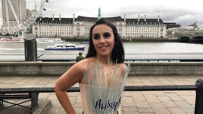 Brit Awards-2017: Джамала хизується розкішною сукнею на червоній доріжці