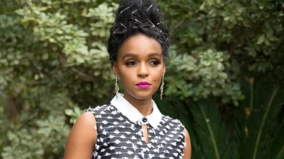 Американська співачка вразила світ незвичайними зачісками