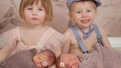 Подвійне щастя: дві пари близнюків розтоплять ваше серце