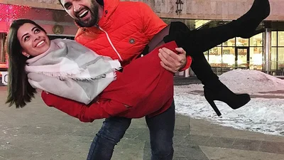 Солодка парочка: Віталій Козловський освідчився своїй коханій