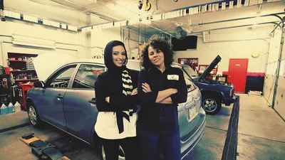 Суто по-жіночому: автосервіс з салоном краси