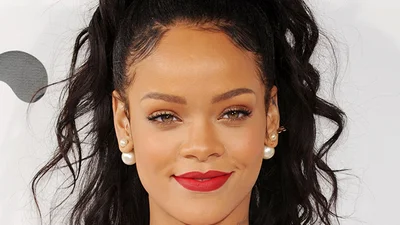 Зірки демонструють трендову зачіску сезону, яку ти захочеш повторити