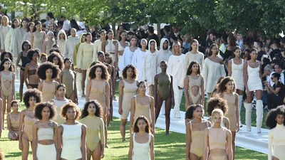 Нюдові купальники - нова фішка 2017 року