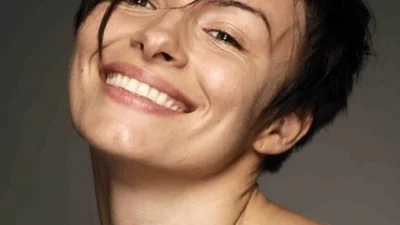 Тоді і зараз: Надія Мейхер показала свої фото без макіяжу